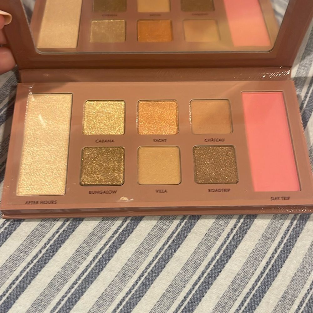 ☀️ Wander Beauty Getaway eye and face palette NiB